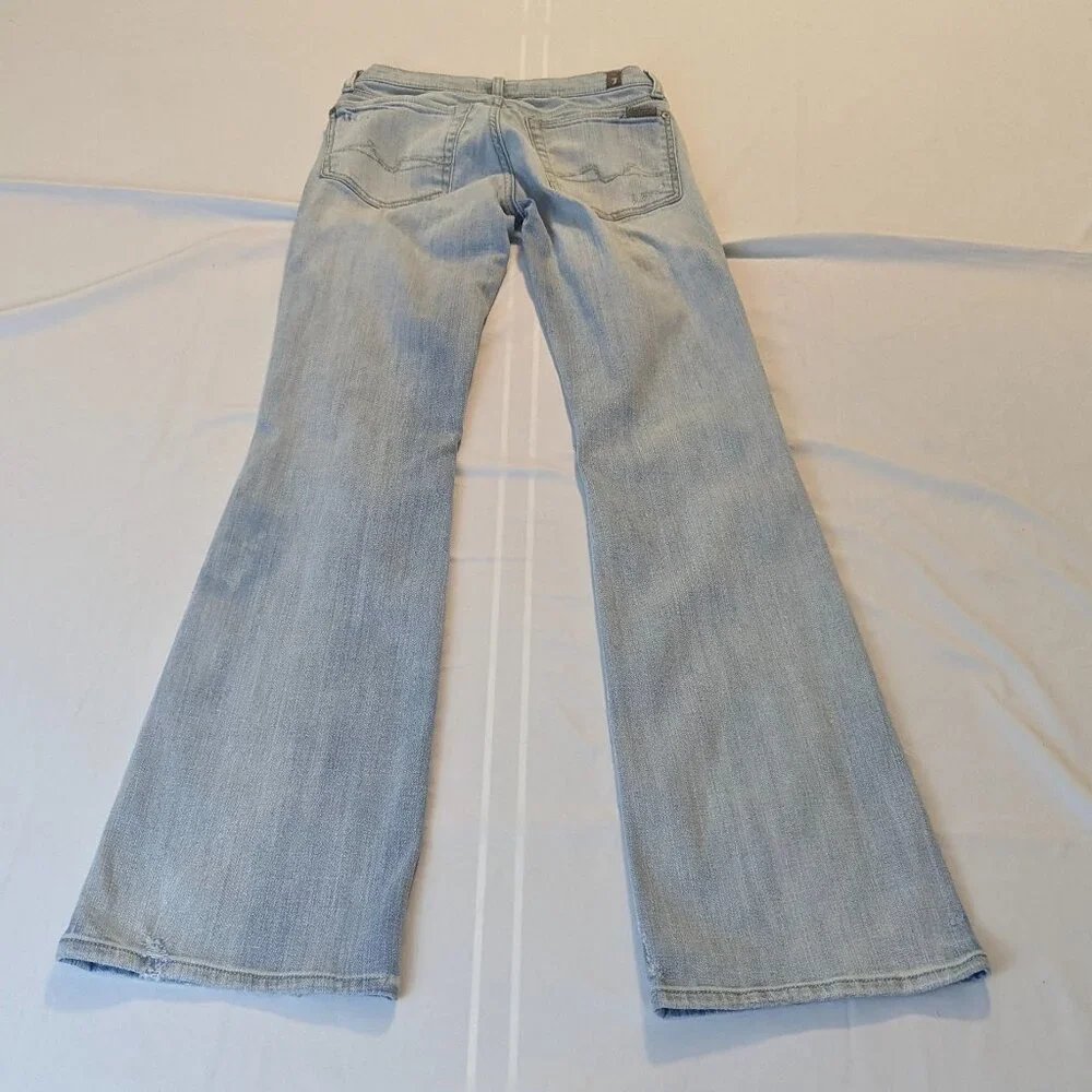7 For All Mankind Original Bootcut Light Wash Size 26 *Stain? - Picture 2 of 16